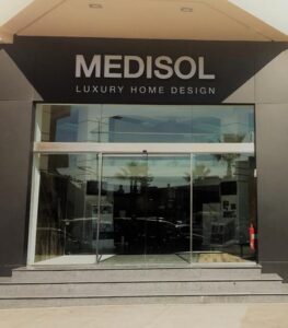 Lire la suite à propos de l’article MEDISOL. Le spécialiste revêtements, sanitaires et accessoires de bain.