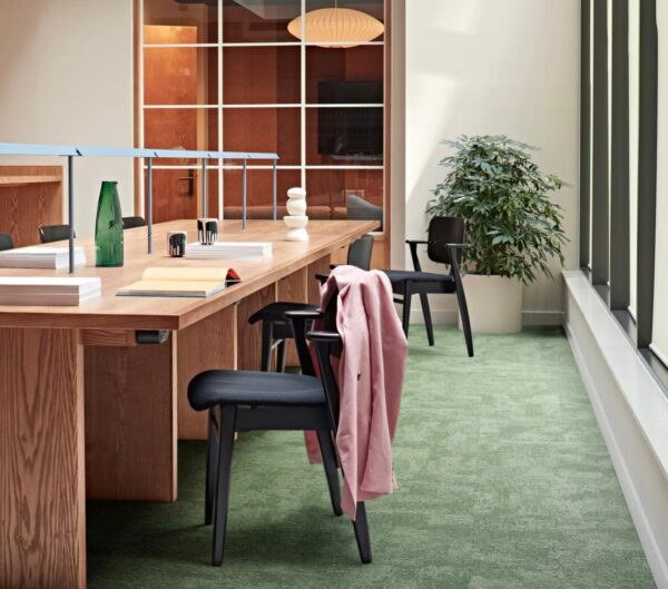 CE100: Collection Connected Ethos par Interface – Image 3